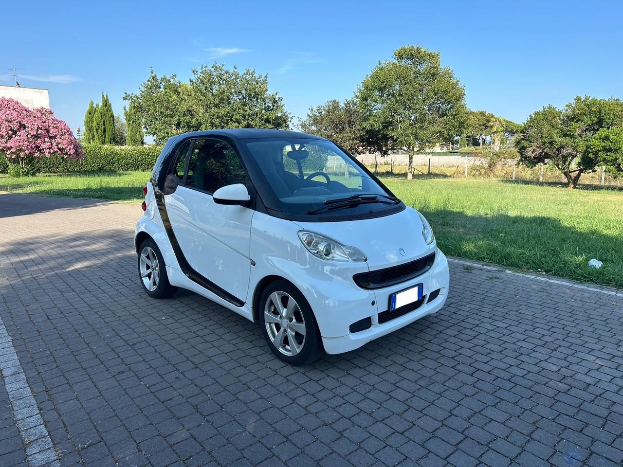 Smart ForTwo 1000 52 kW MHD coupé pure NEOPATENTATI