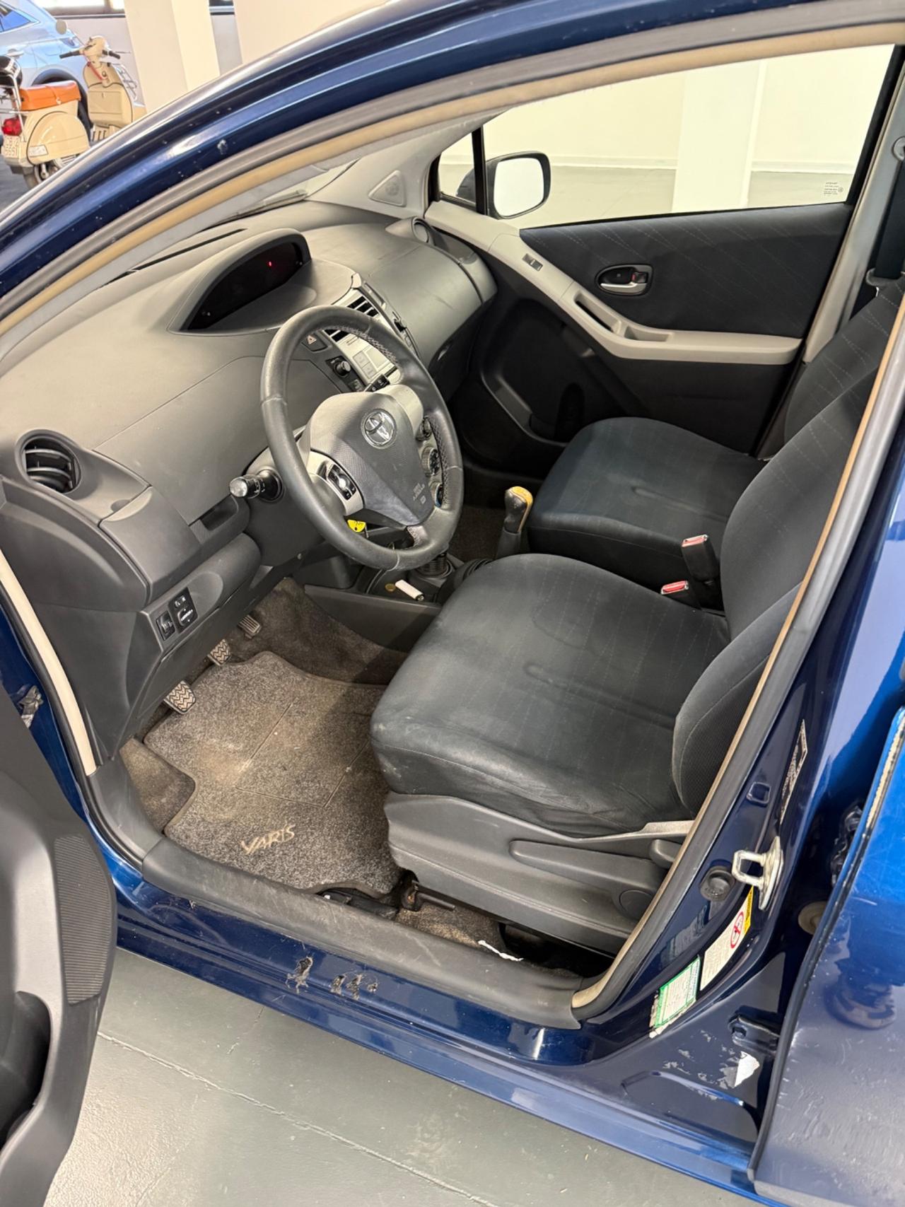Toyota Yaris 1.3 5 porte Sol