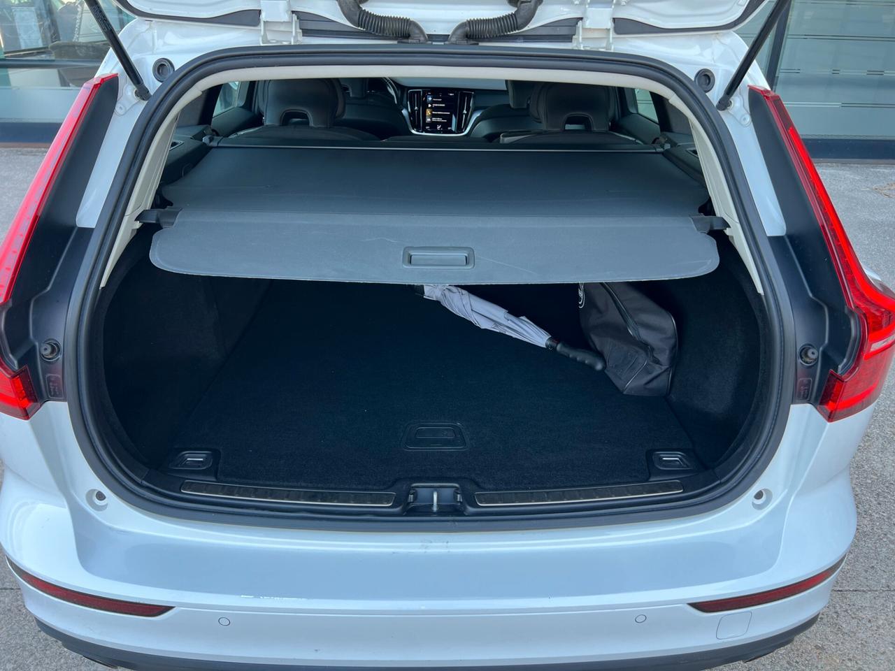 Volvo V60 MILD HYBRID / AUTOMATICA
