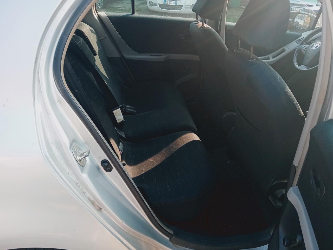 Toyota Yaris 1.0 5 porte Sol