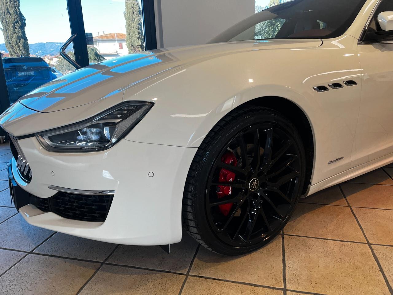 Maserati Ghibli V6 430 CV Q4 Granlusso