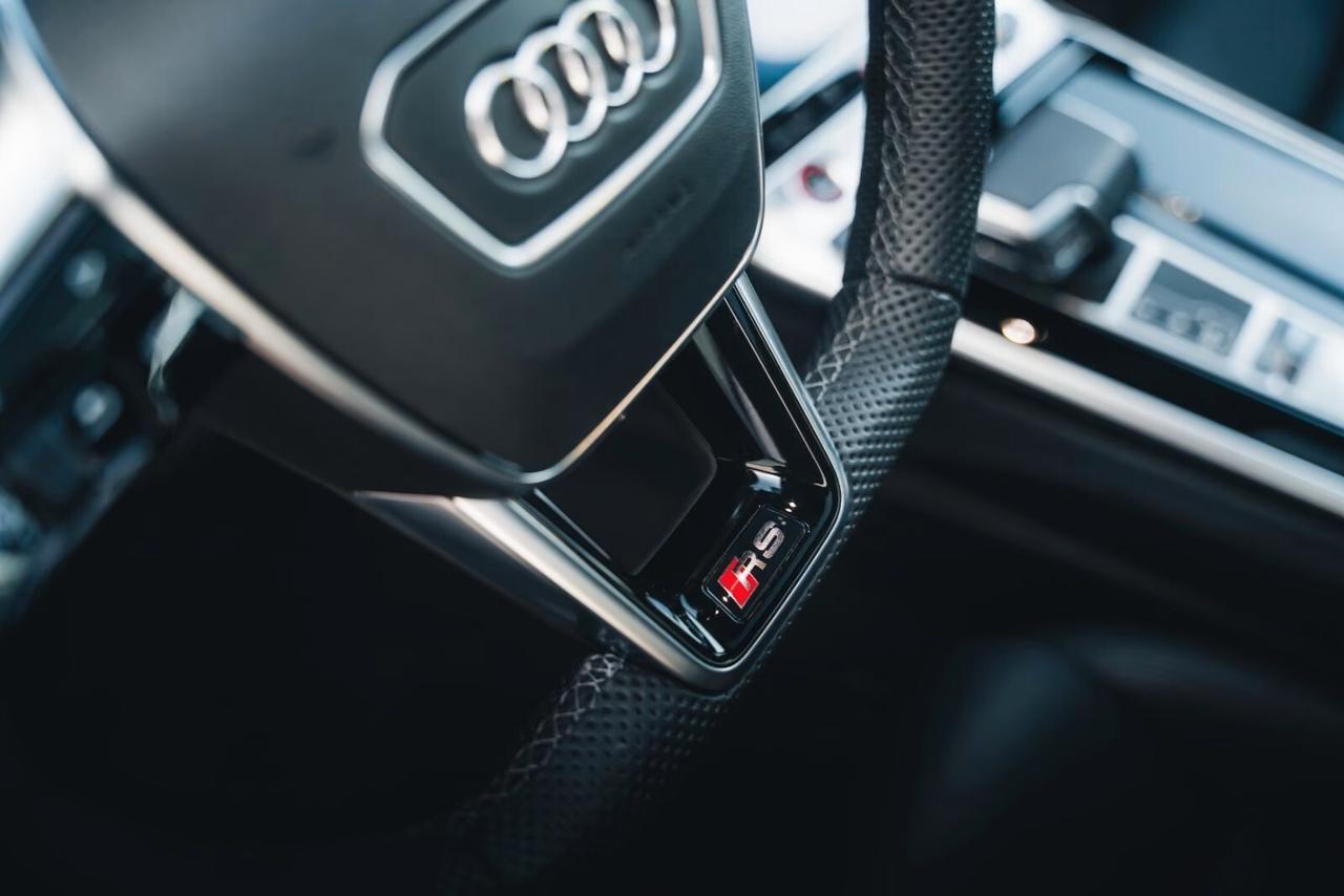 Audi A6 RS 6 Avant 4.0 TFSI V8 quattro tiptronic Performance