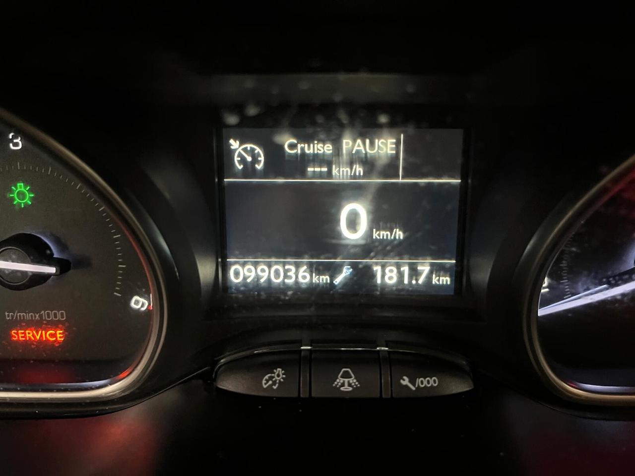 Peugeot 2008 BlueHDi 120 S&S Allure
