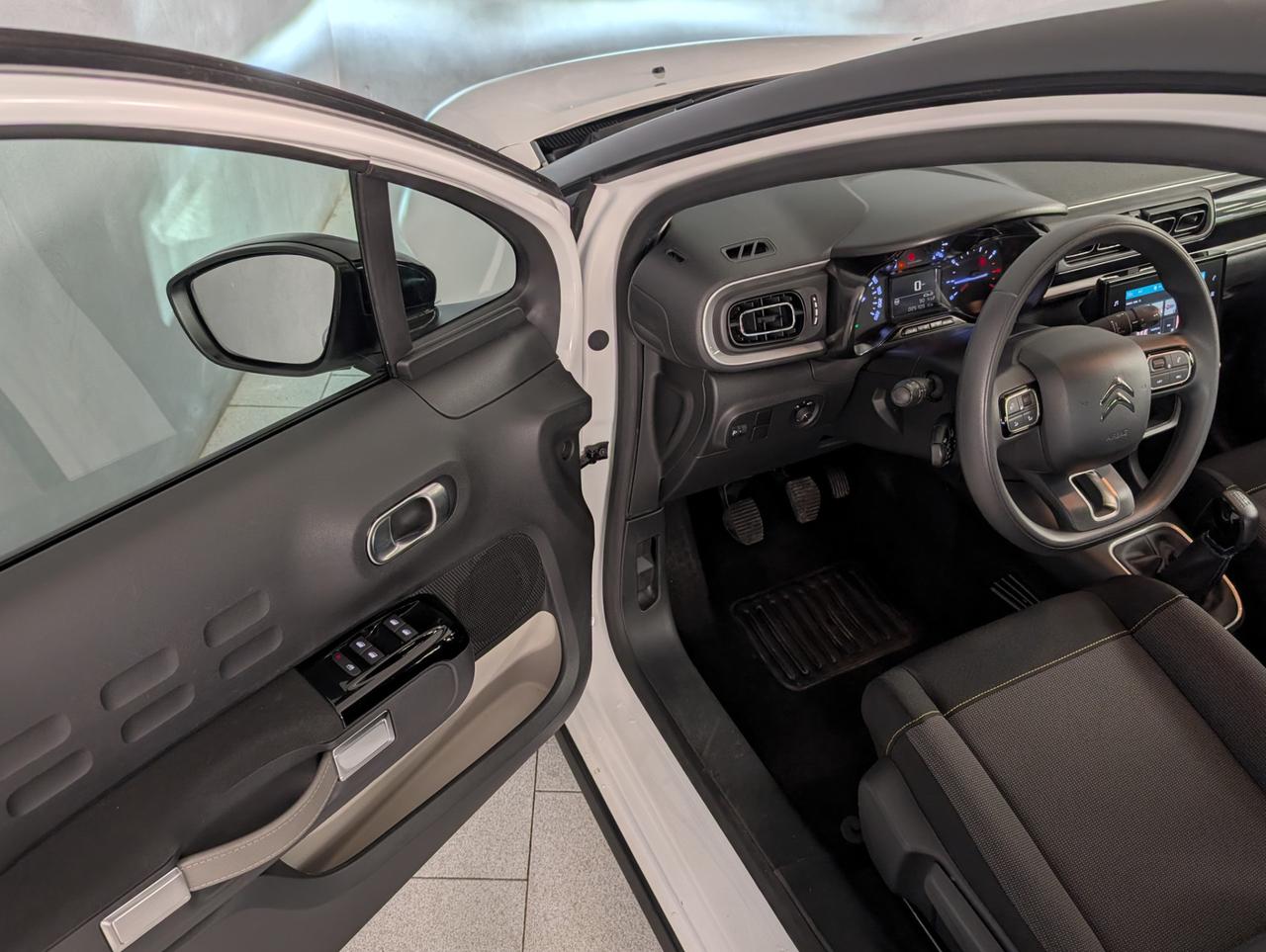 Citroen C3 1.2 puretech 110cv Shine