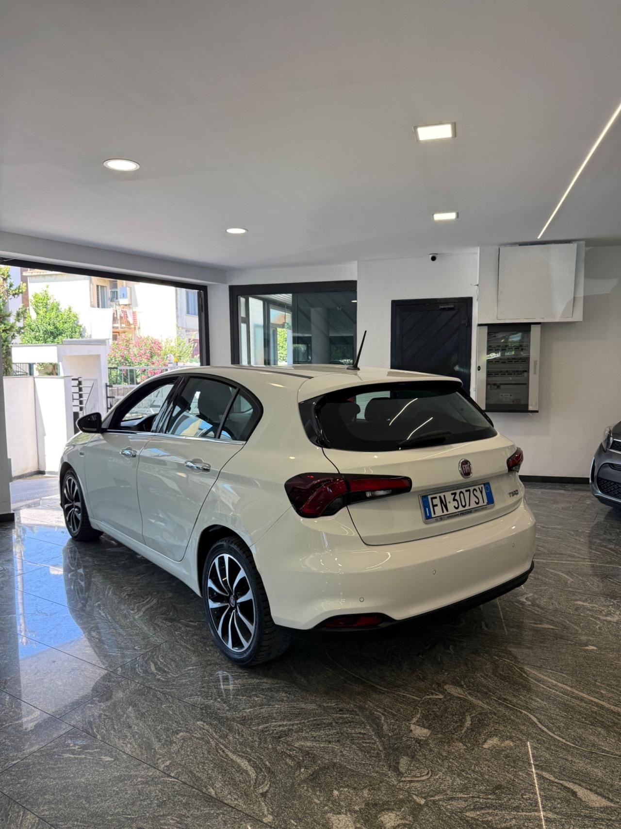 Fiat Tipo 1.6 Mjt S&S 5 porte Easy