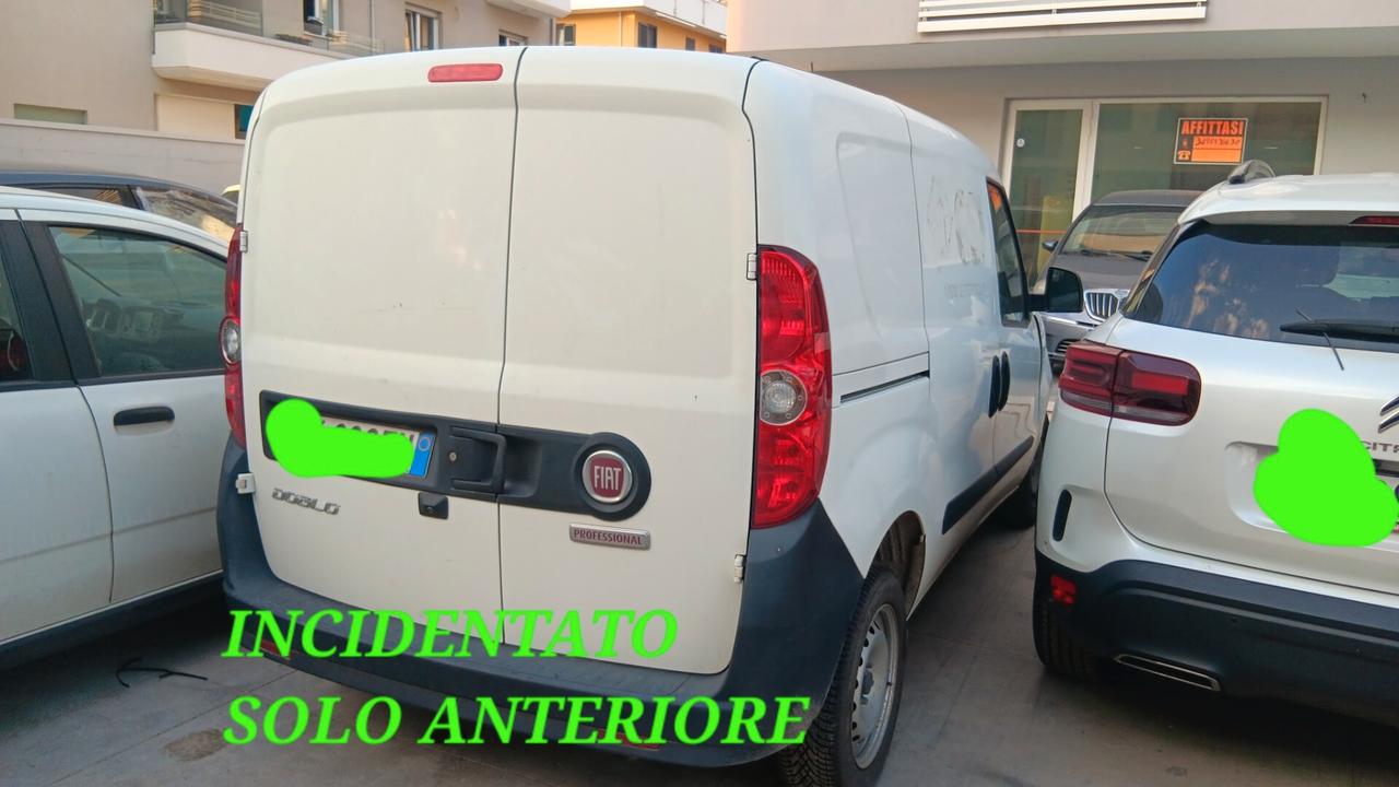 Fiat Doblo 3 posti incidentata sinistrata mondialcars 022