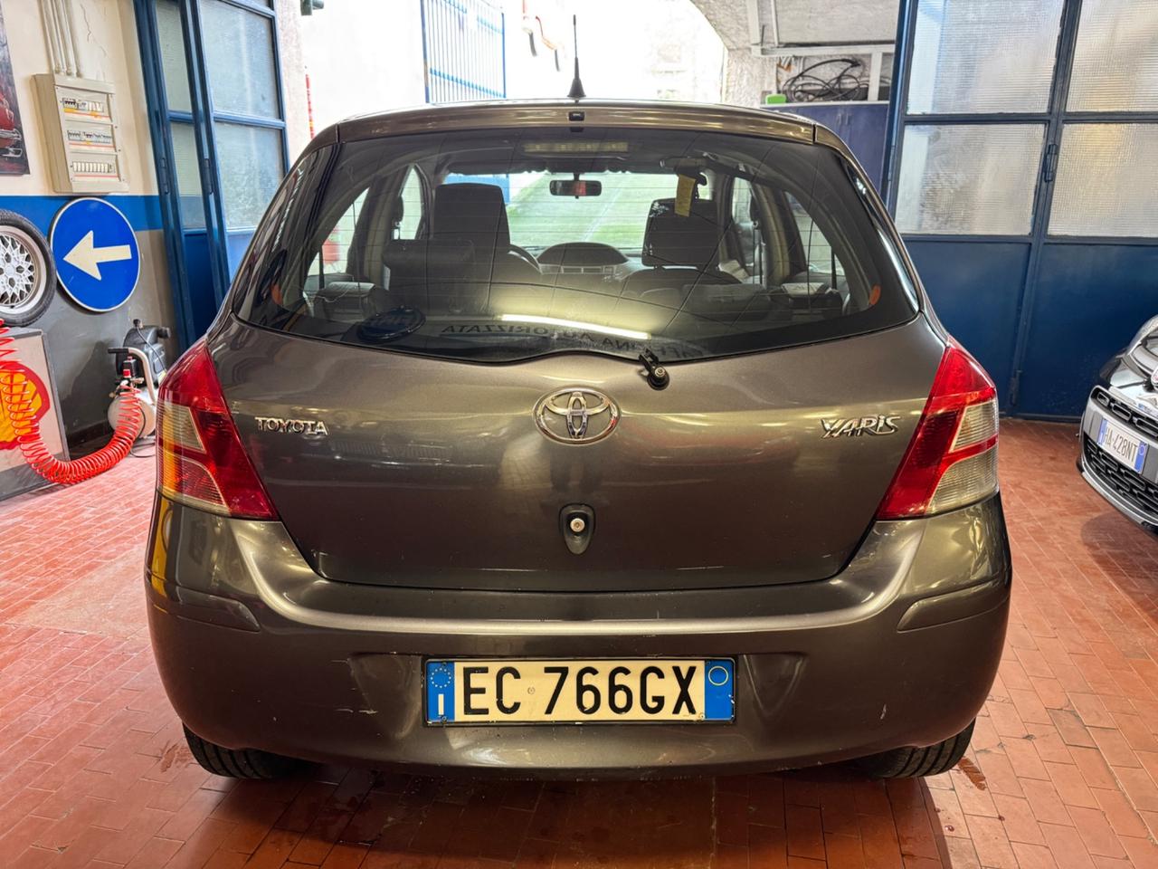 Toyota Yaris 1.0 5 porte