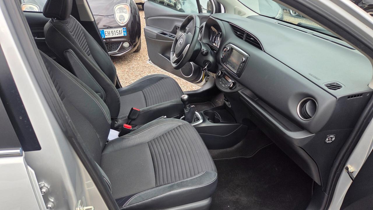 Toyota Yaris 1.0 benzina 5 porte lounge
