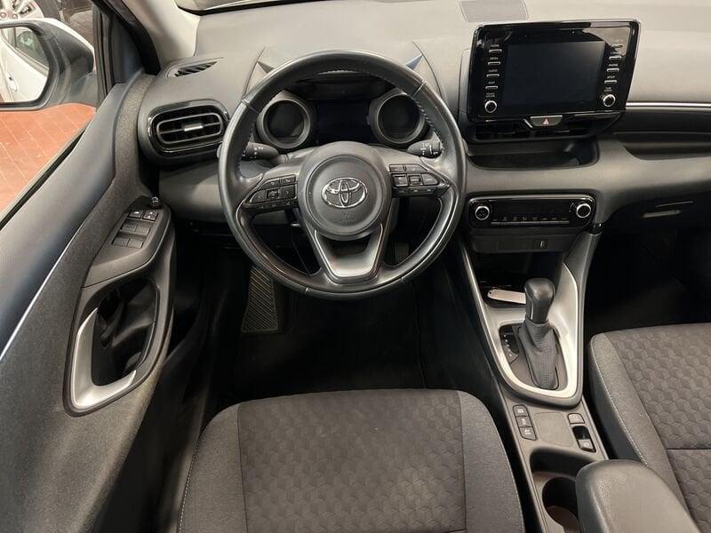 Toyota Yaris Hybrid Trend MY22