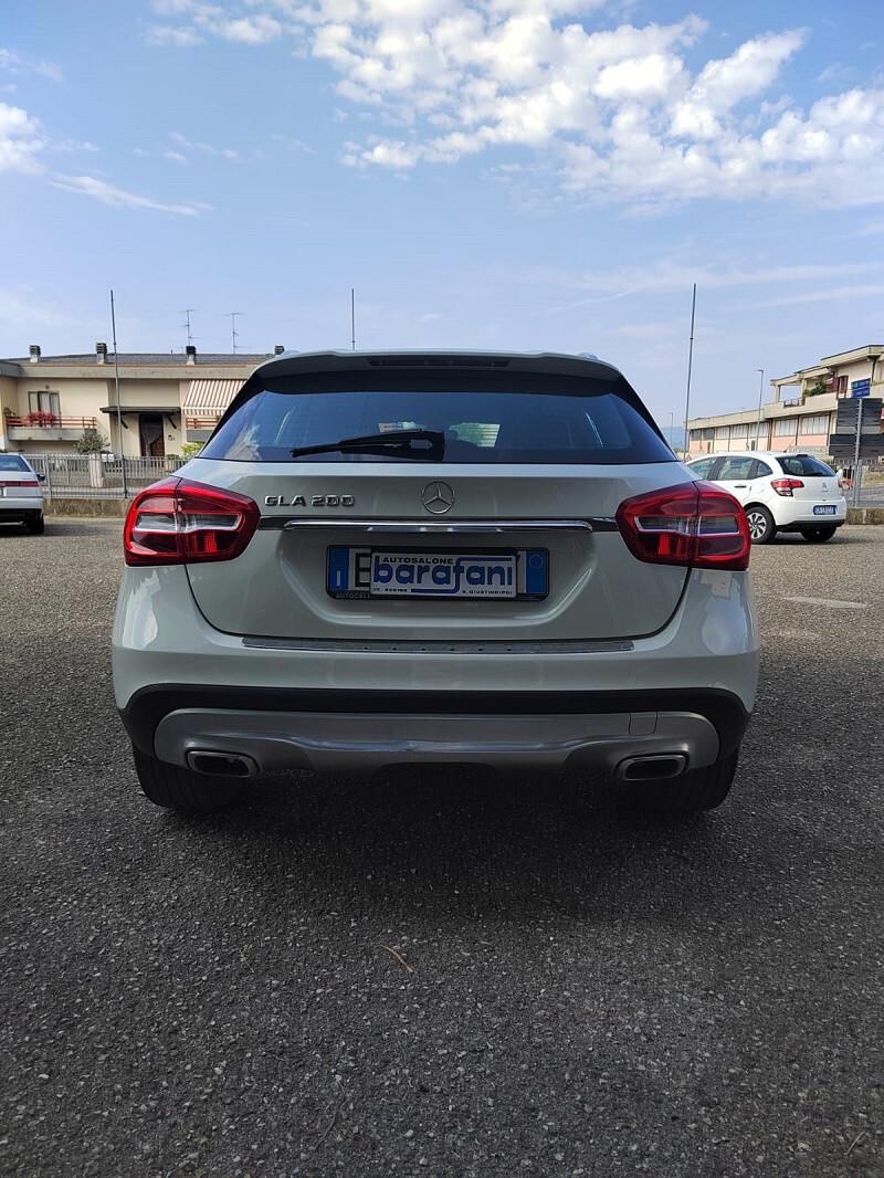 Mercedes-benz GLA 200 d Automatic Business