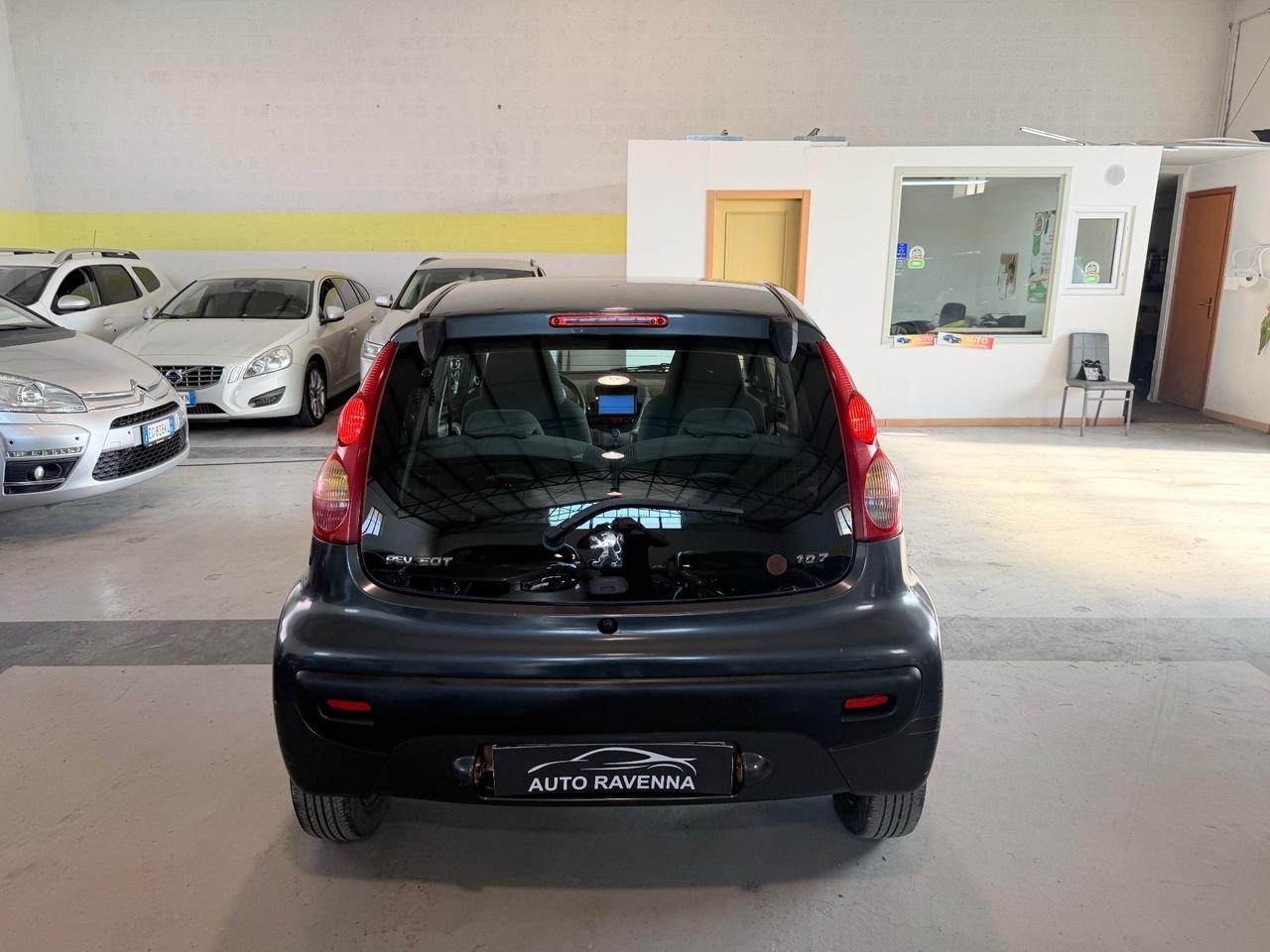 Peugeot 107 1.0 68CV 5p. Sweet Years neopatentati