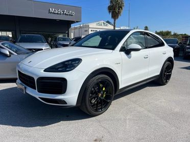 PORSCHE Cayenne Coupé 3.0 V6 E-Hybrid 462 cv