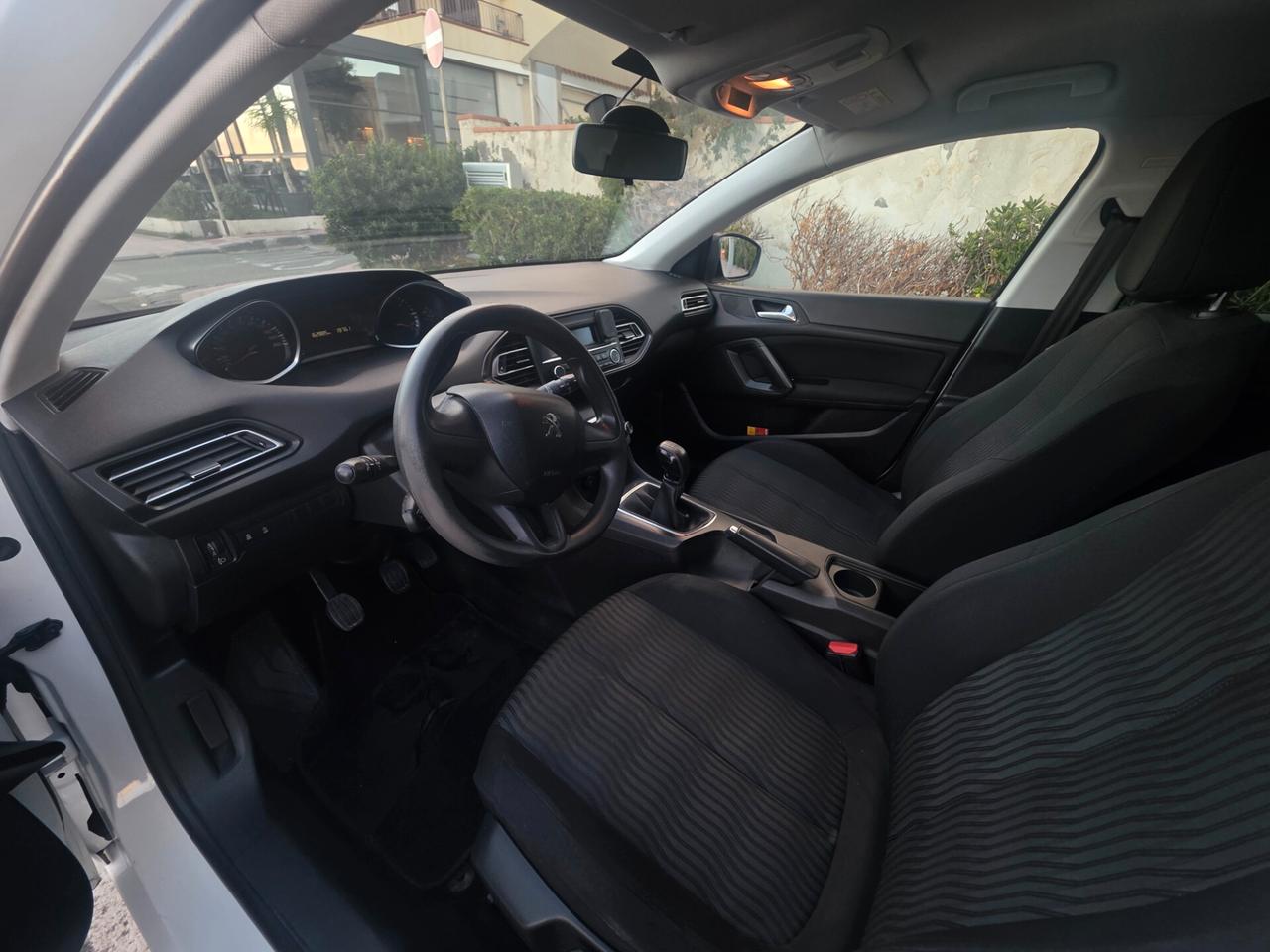 Peugeot 308 1.6hdi SUPER PROMO