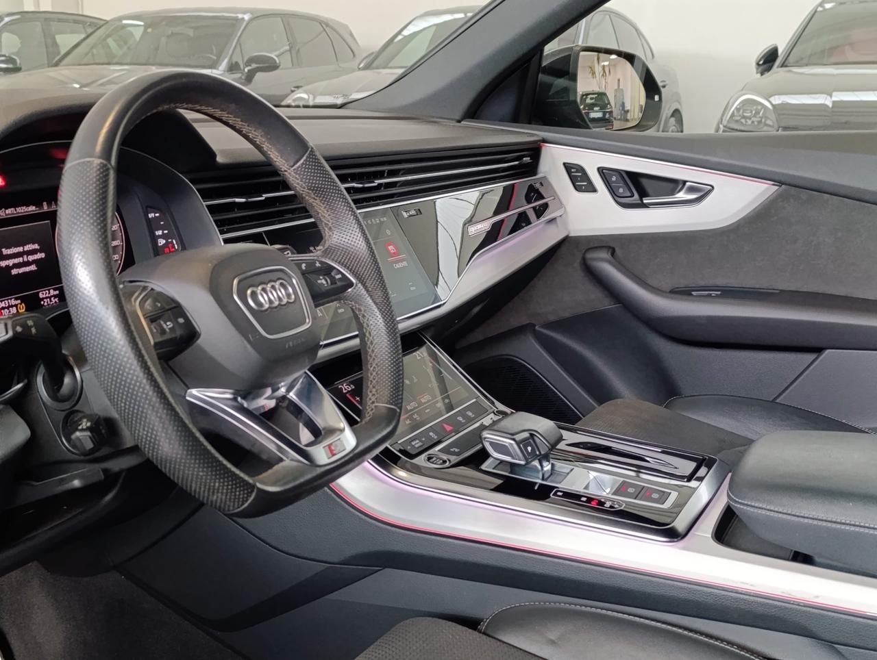 Audi Q8 60 3.0 tfsi e S line Plus quattro tiptronic