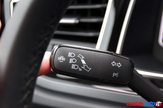 VOLKSWAGEN Taigo 1.0 TSI 116 CV DSG R-LINE + R18 + REARVIEW + TECH