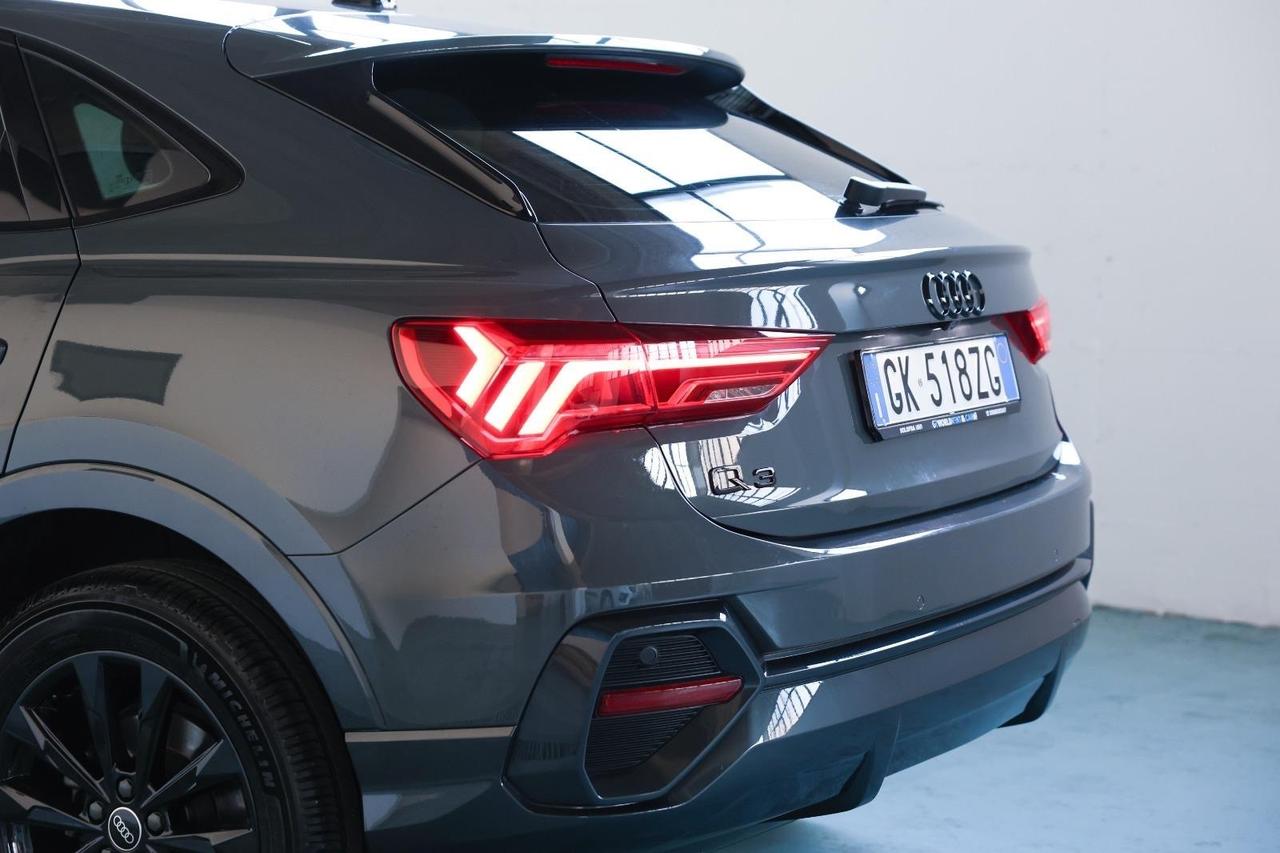 Audi Q3 Sportback 35 TDI S tronic line Black edition UNIPROPRIETARIO ITALIANA IVA ESPOSTA