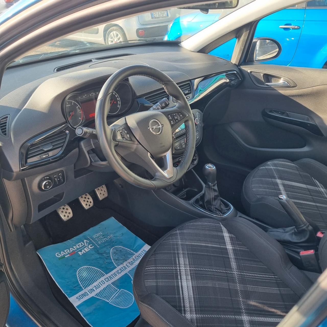 Opel Corsa 1.2 Coupé Cosmo