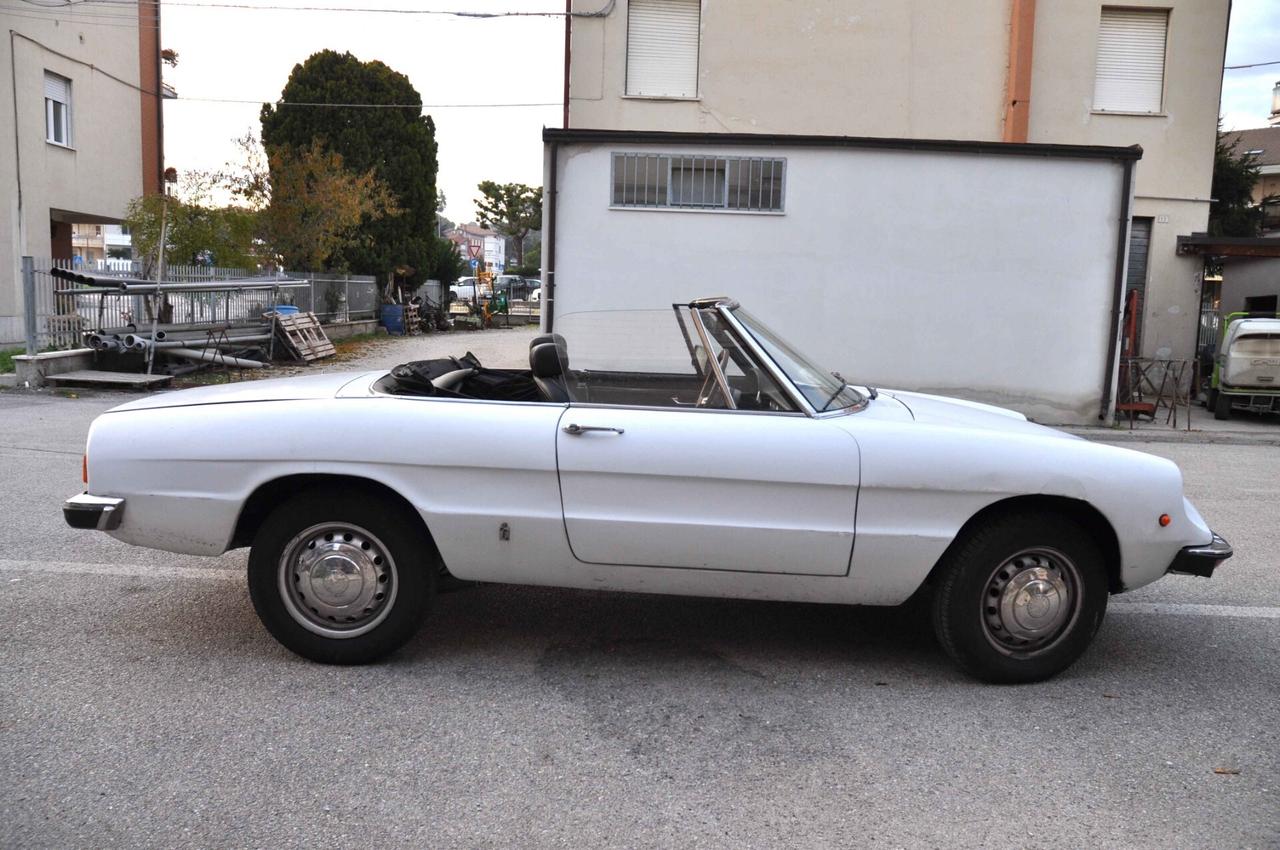 Alfa Romeo Spider Duetto 1.3