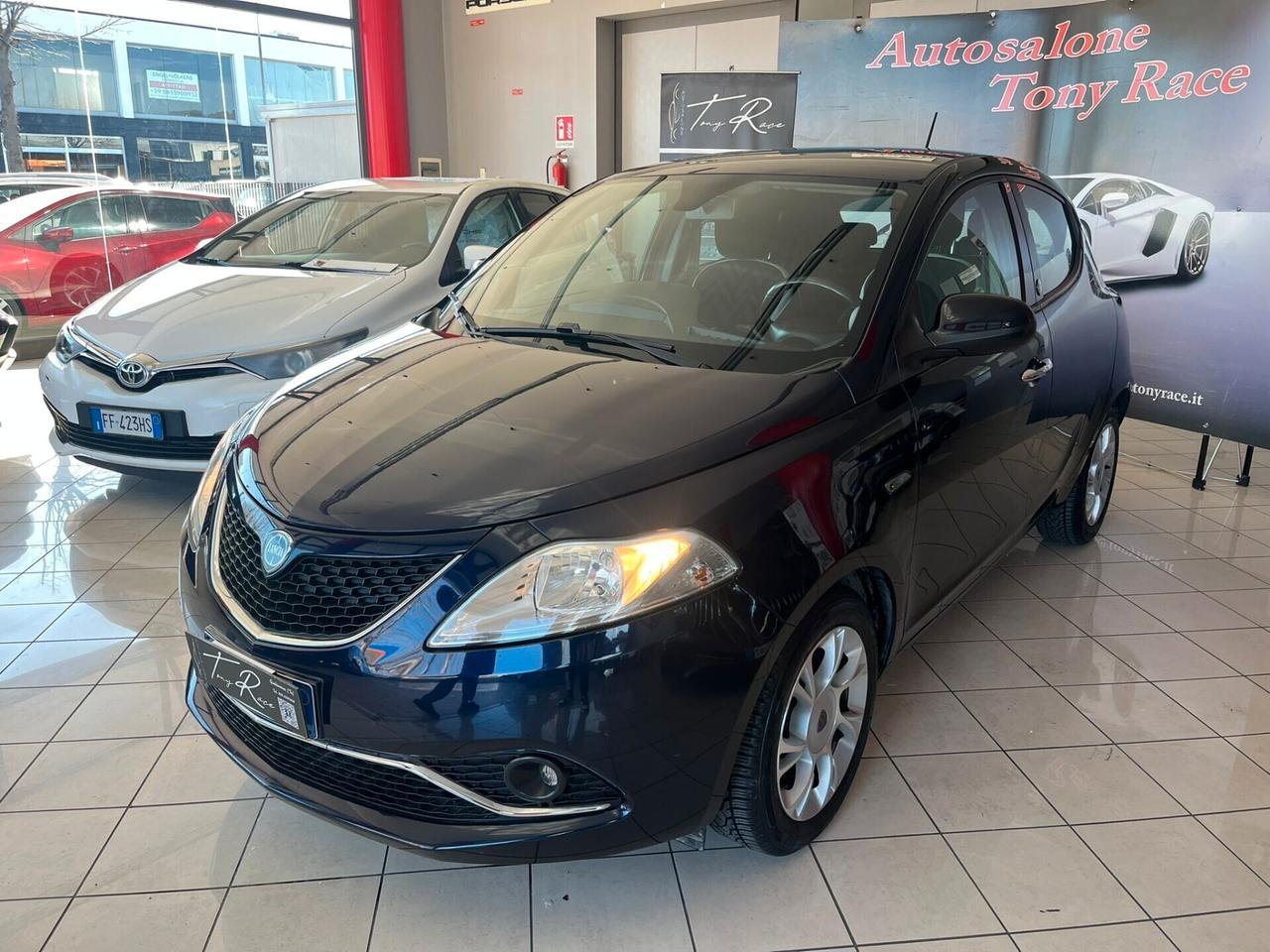 Lancia Ypsilon 1.2 69 CV 5 porte GPL Ecochic Gold