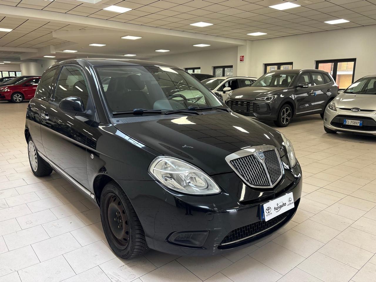 Lancia Ypsilon 1.2 8v New Oro 69cv