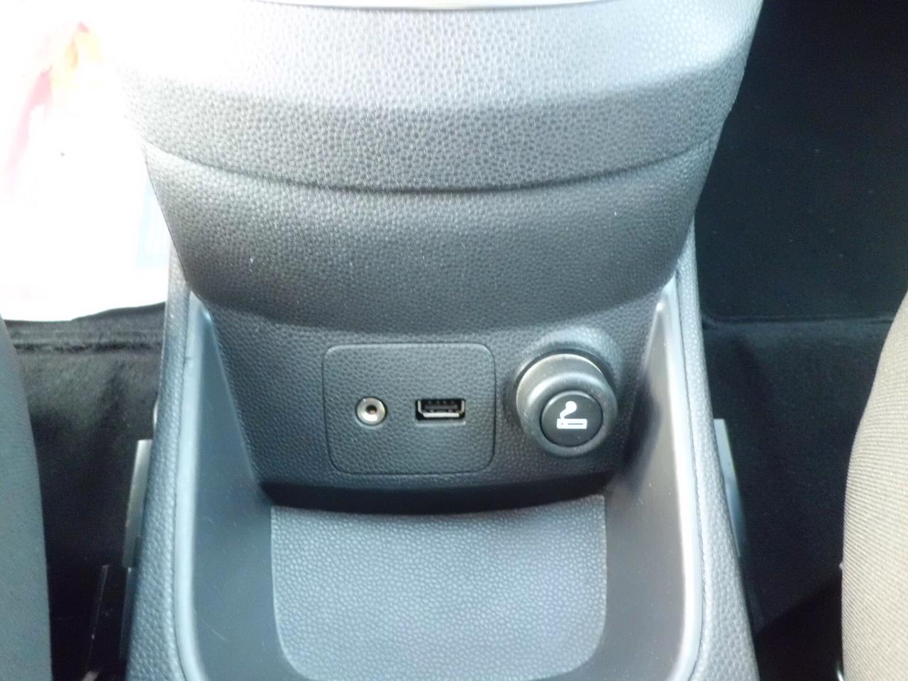 Ford Fiesta 1.5 TDCi 75CV 5 porte Titanium