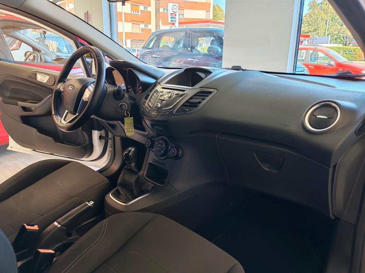 Ford Fiesta - DISTRIBUZIONE NUOVA e TAGLIANDATA - euro 6 !!!