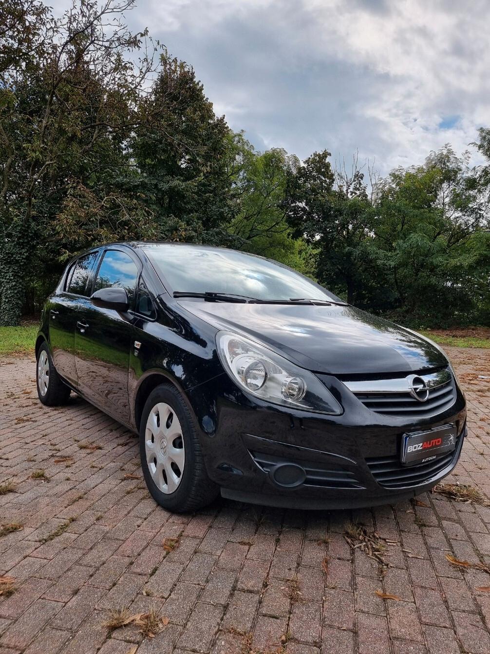 Opel Corsa 1.2 5 porte Club