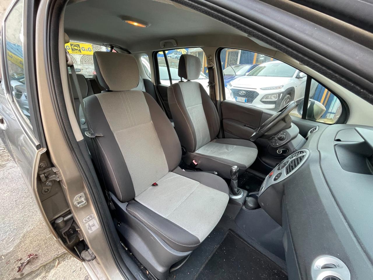 Renault Modus Grand 1.5 dCi 85CV Dynamique