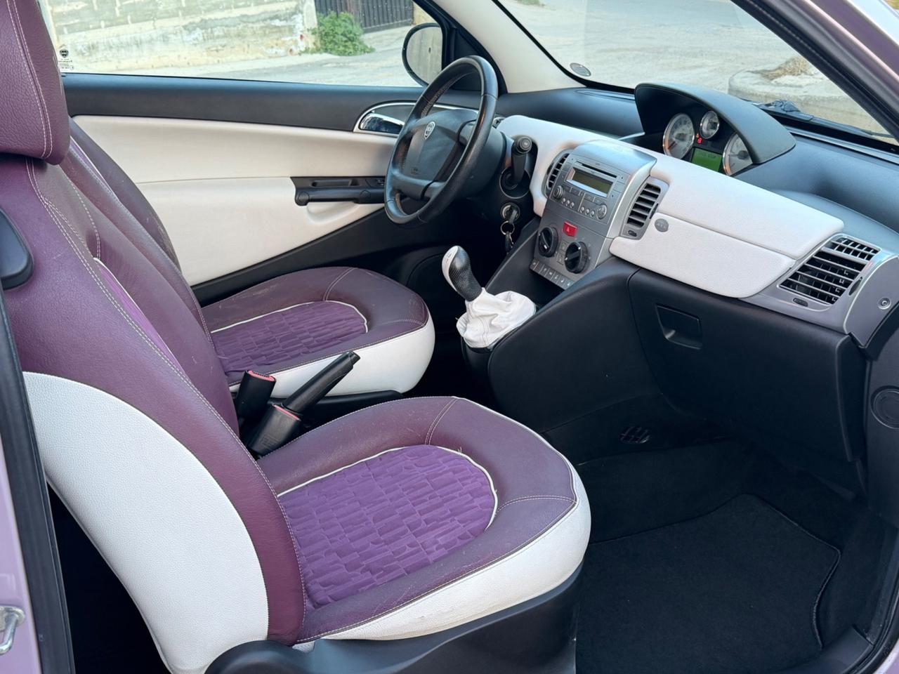 Lancia Ypsilon 1.3 MJT 75 CV ELLE