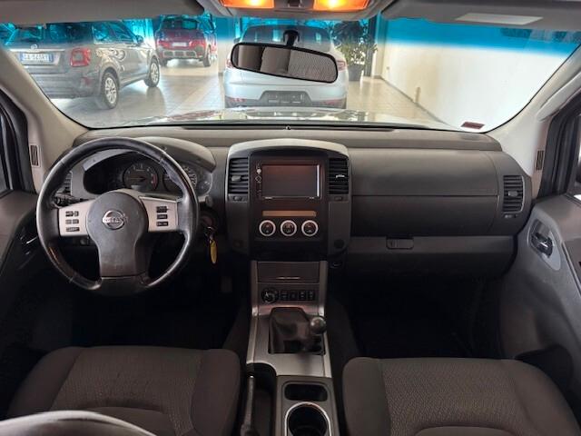 Nissan Navara Double cab 4x4 + GANCIO