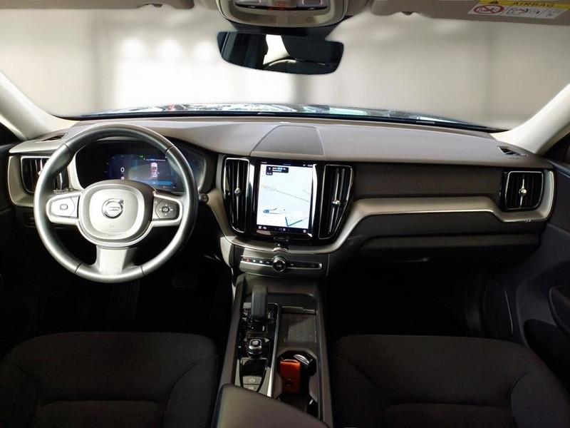 VOLVO XC60 B4 D AWD automatico Momentum Pro