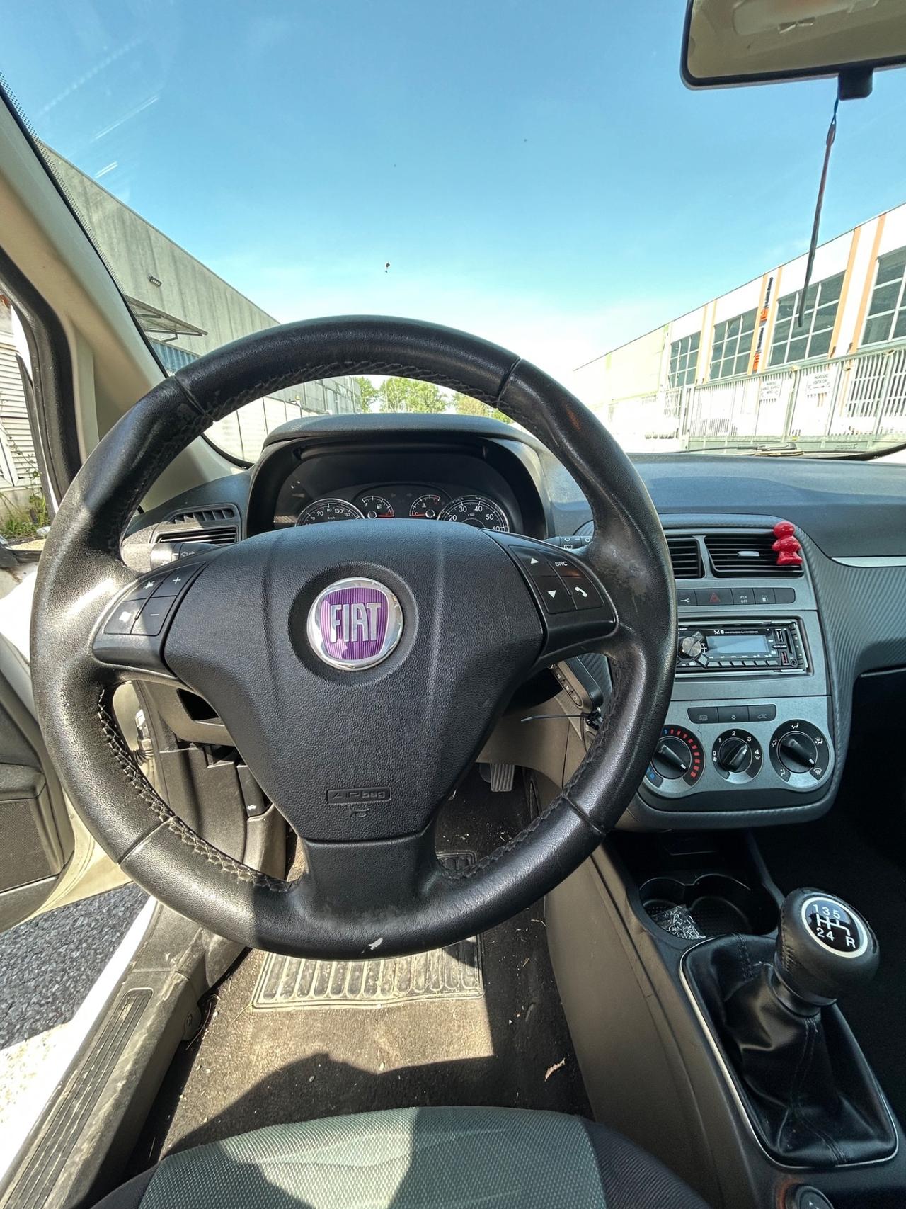 Fiat Grande Punto Grande Punto 1.4 3 p Dynamic Natural Power