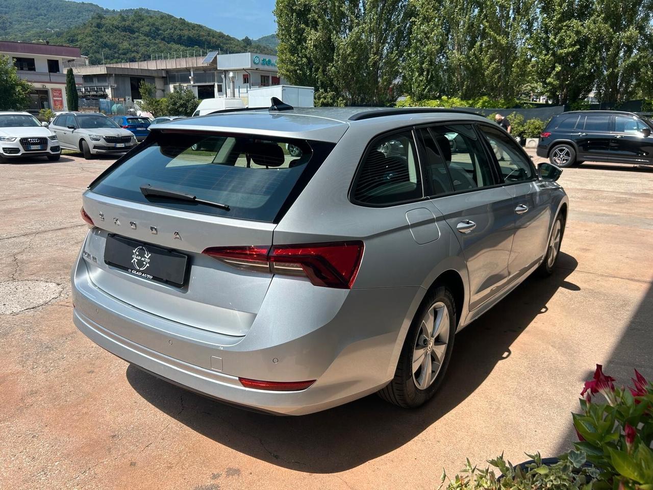 Skoda Octavia 2.0 TDI EVO SCR DSG Wagon Ambition