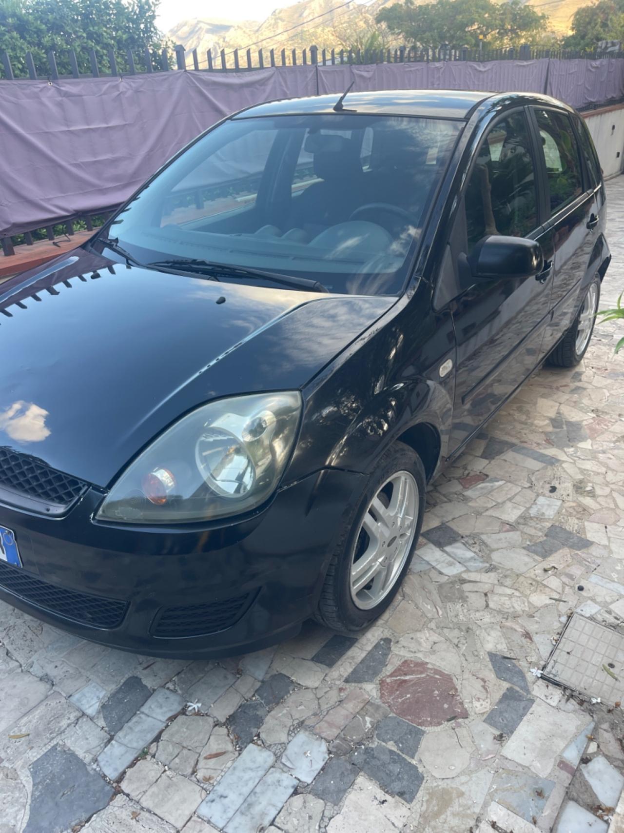 Ford Fiesta 1.4 TDCi 5p. Ghia
