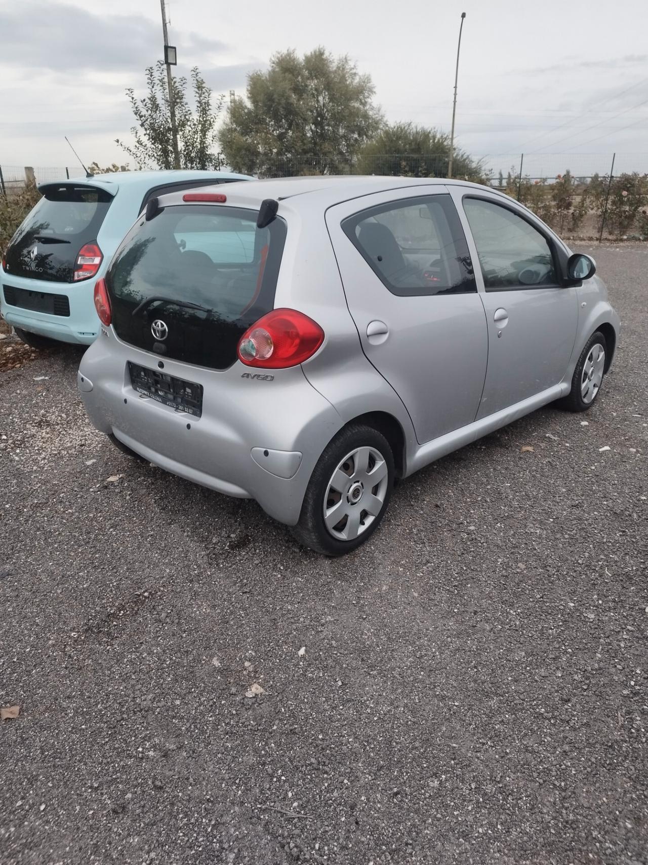 Toyota Aygo 1.0 VVT-i 69 CV 5 porte