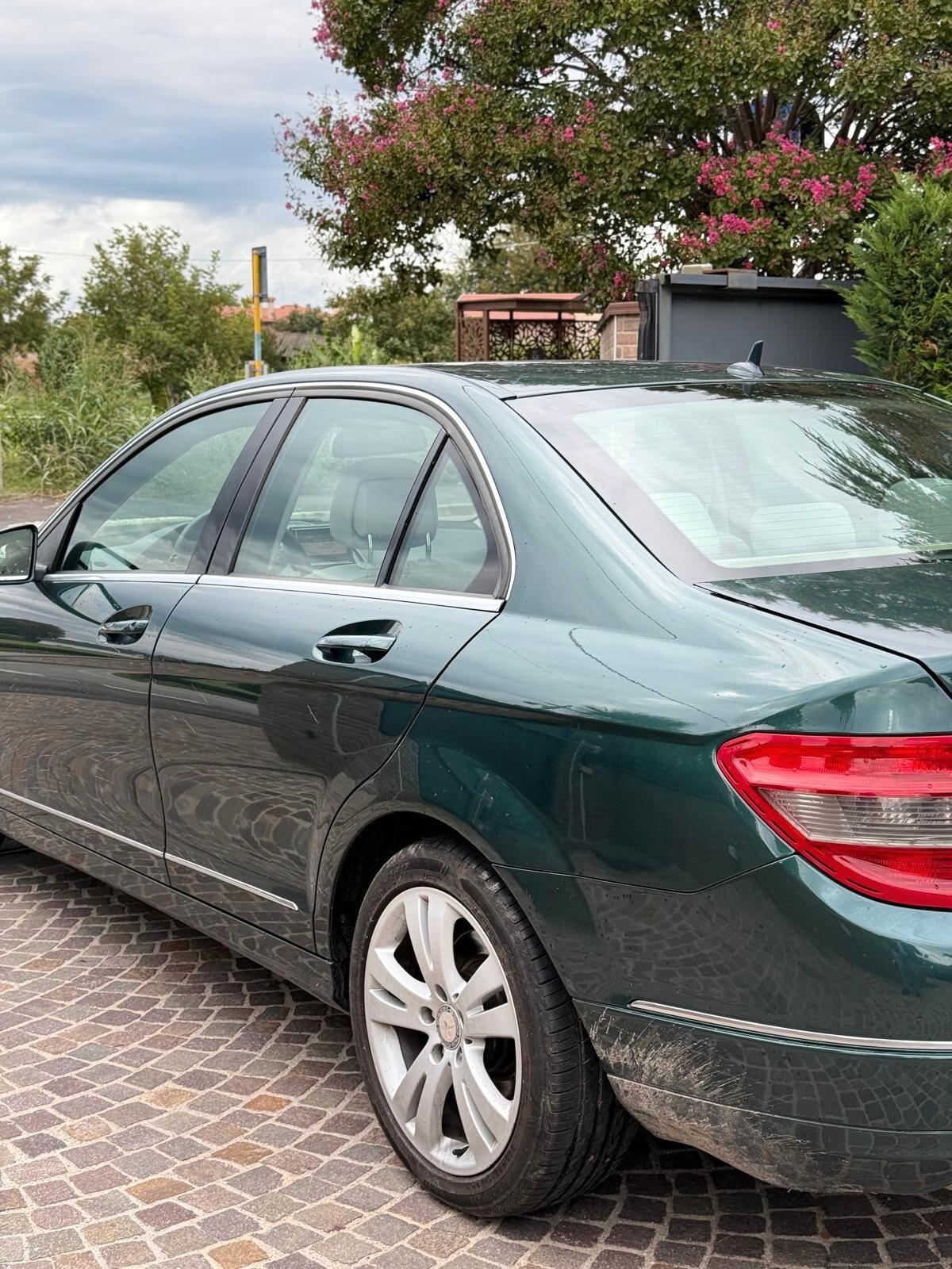 Mercedes-benz C 220 CDI BlueEFFICIENCY Avantgarde AMG