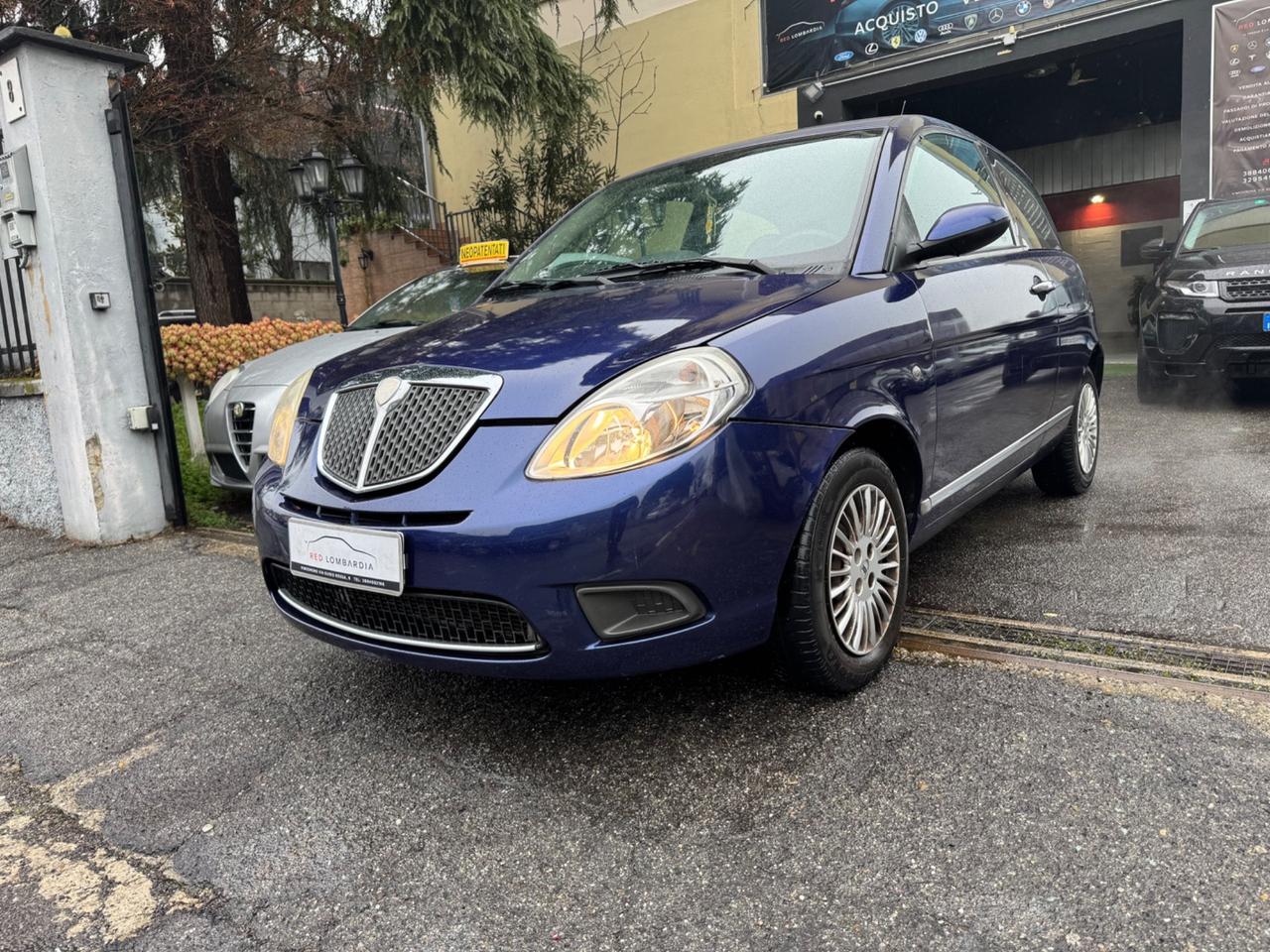 Lancia Ypsilon 1.2 Oro Giallo Ypsilon 1.2 Modamilano (44 kw)