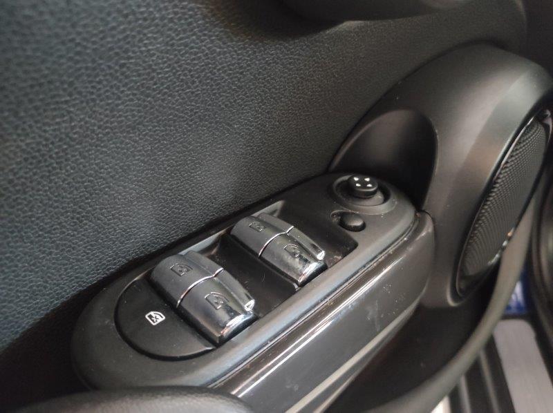 MINI Mini 5 porte (F55) - Mini 1.5 One 75 CV Baker Street 5 porte