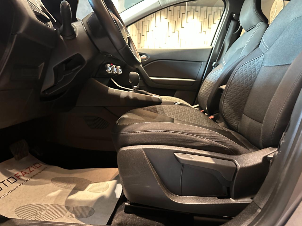 Renault Captur Full Hybrid E-Tech 145 CV Zen