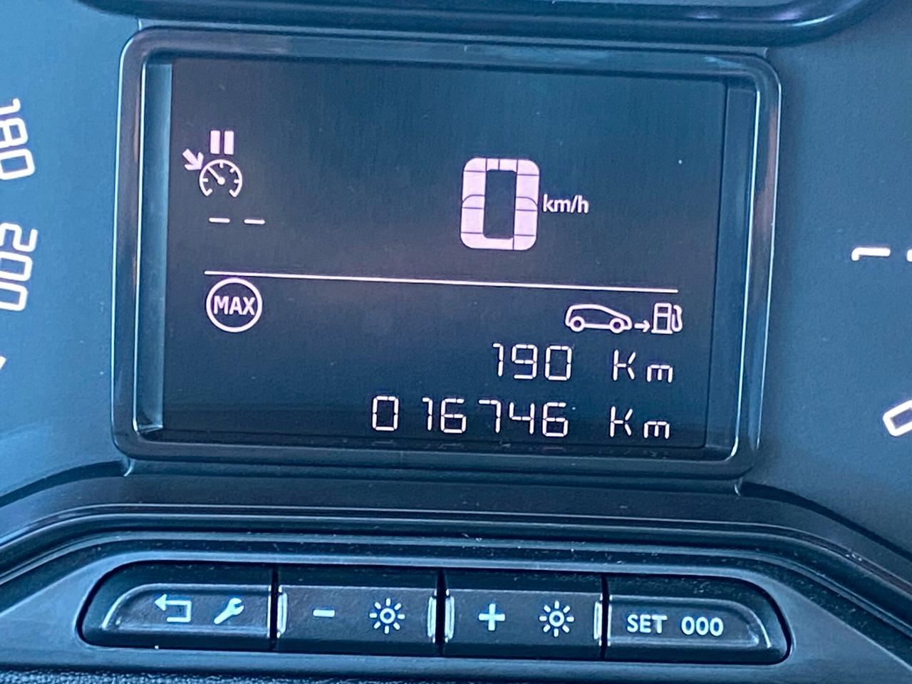 Citroen C3 PureTech 110 S&S Shine Pack Bi-Color 2023 6m