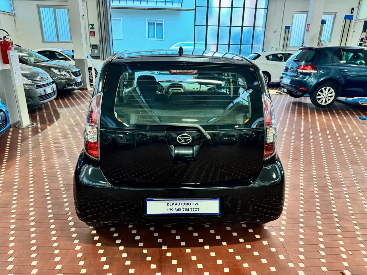 Daihatsu Sirion 1.3 Taka A/T 4WD - CAMBIO AUTOMATICO
