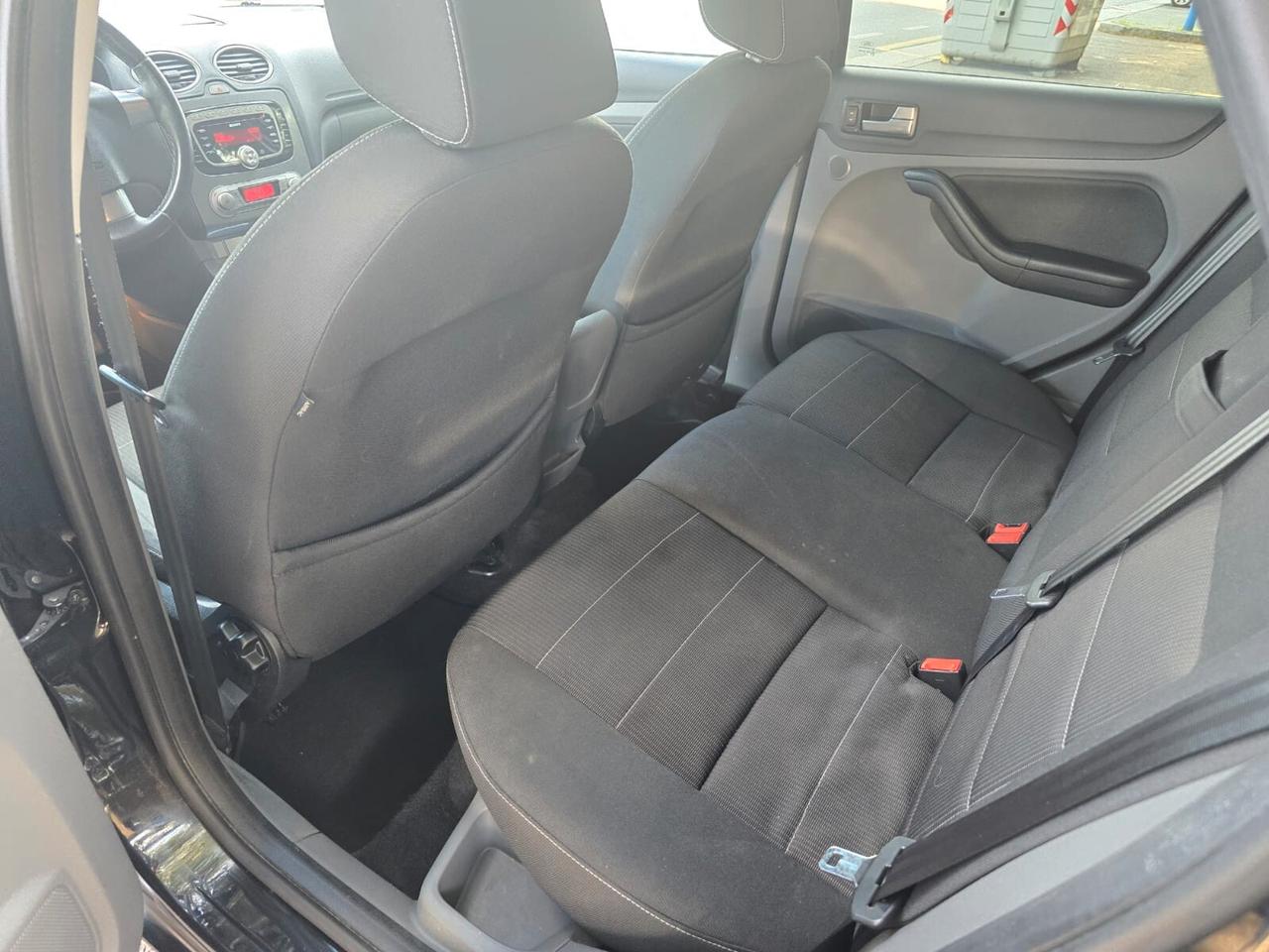 FORD FOCUS 1,6 TDCI 5 PORTE- TITANIUM-OK NEOPATENTATI-