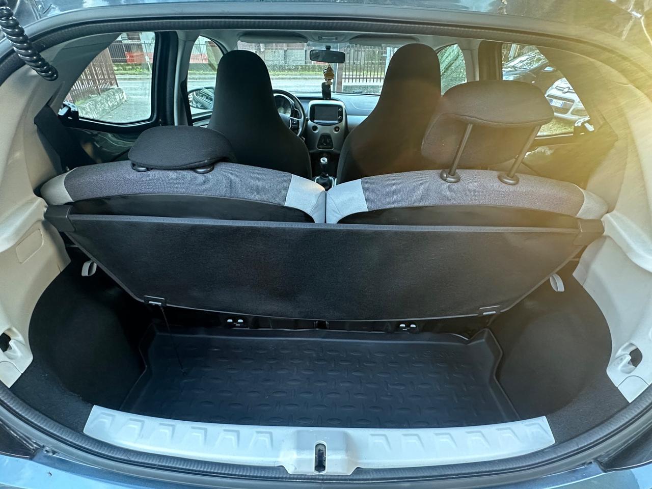 Toyota Aygo 1.0 VVT-i 69 CV 5 porte x-cite