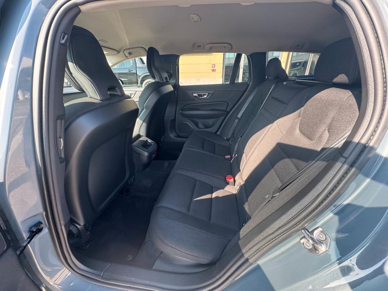 Volvo V60 B4 Geartronic Momentum Business