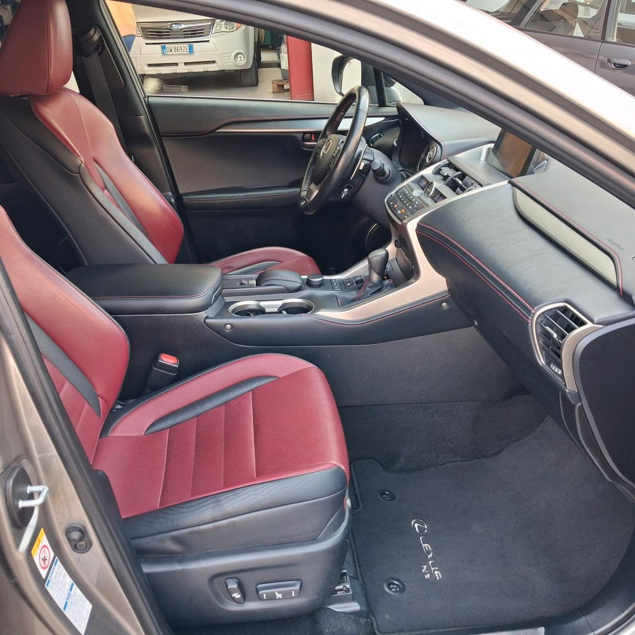 Lexus NX 300h Hybrid 4WD F-Sport