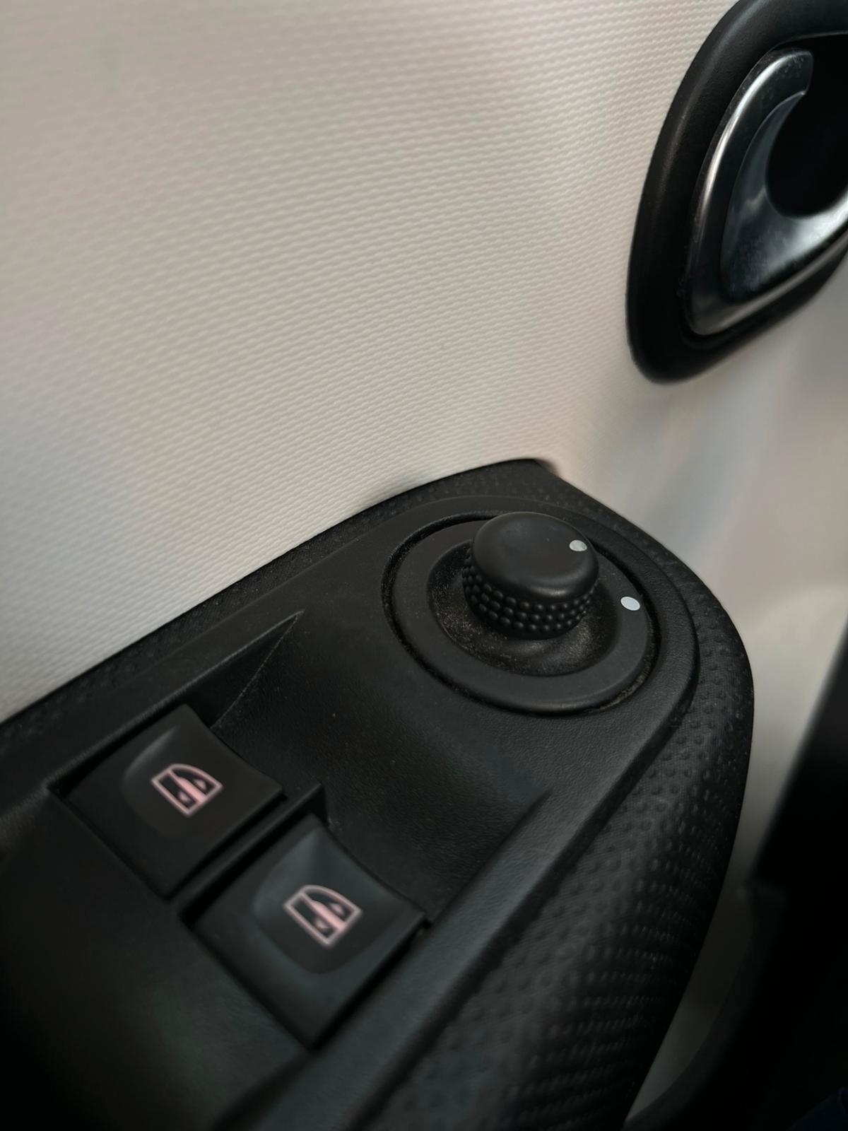Renault Twingo 1.0 Benzina 70 cv Cabrio