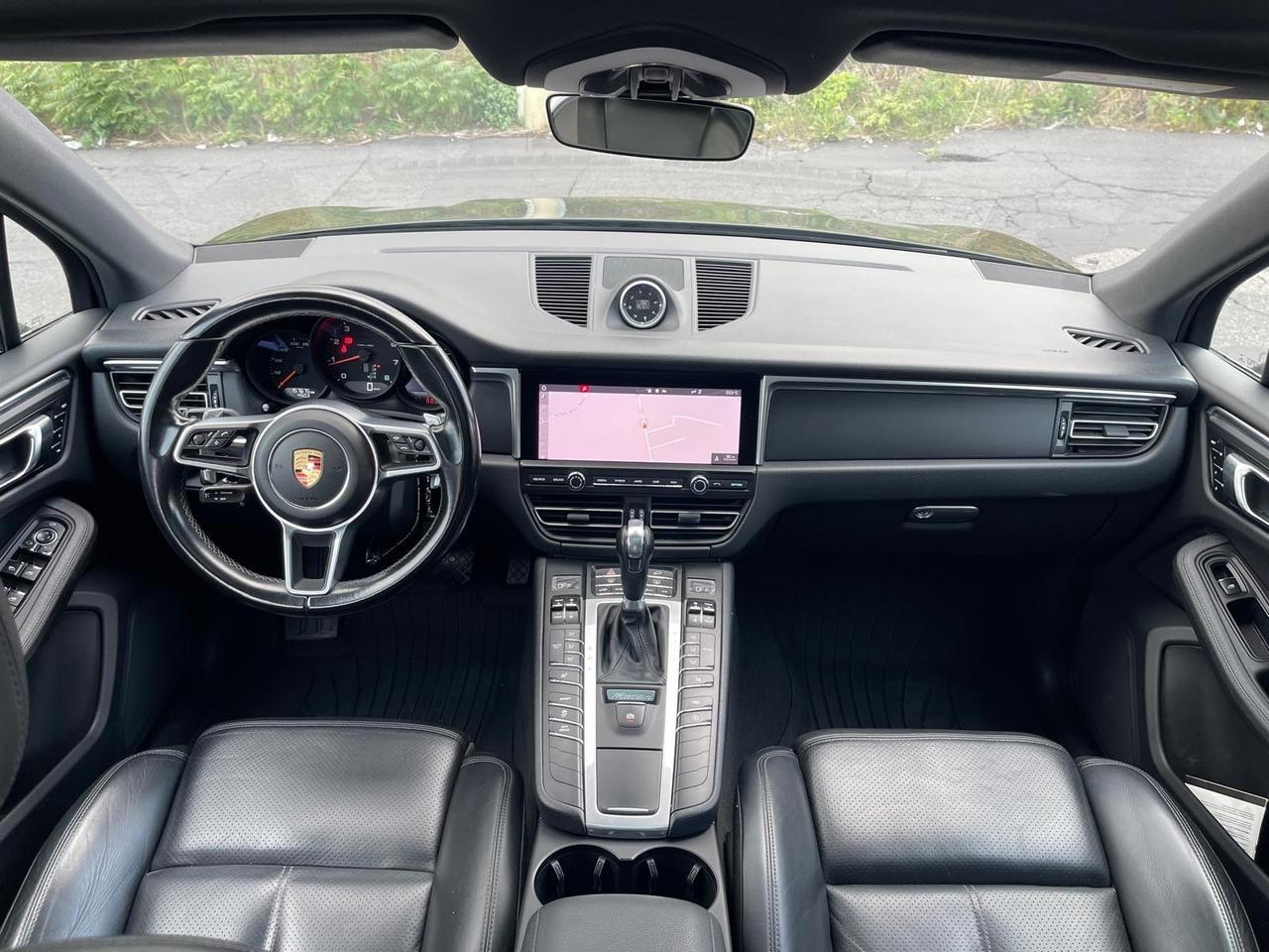 Porsche Macan 2.0-2021