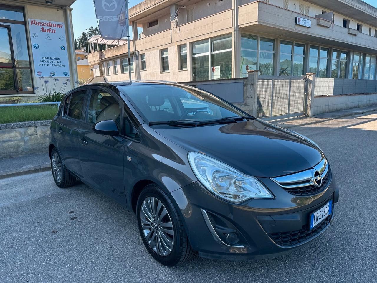 Opel Corsa 1.2 5 porte Sport