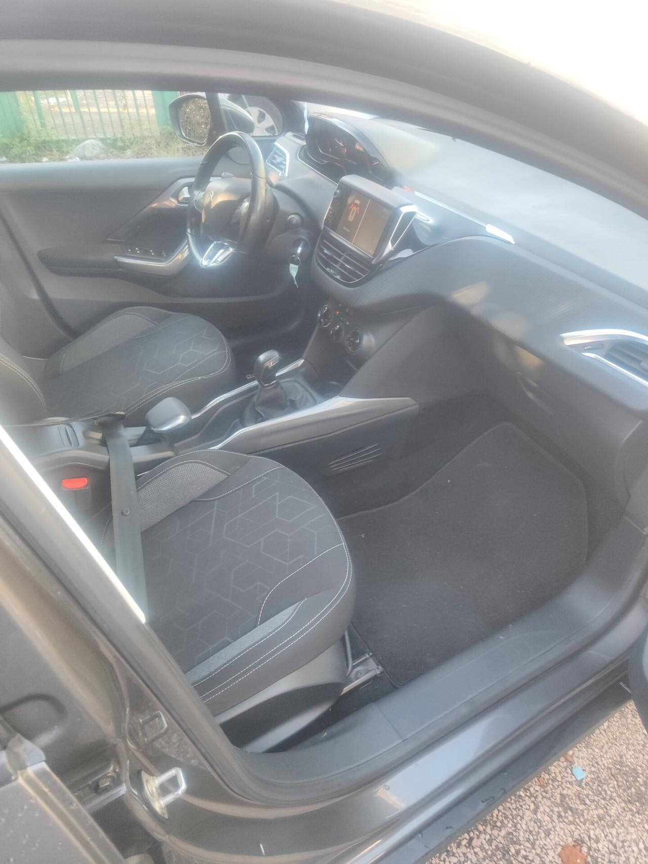 Peugeot 2008 PureTech 82 Active