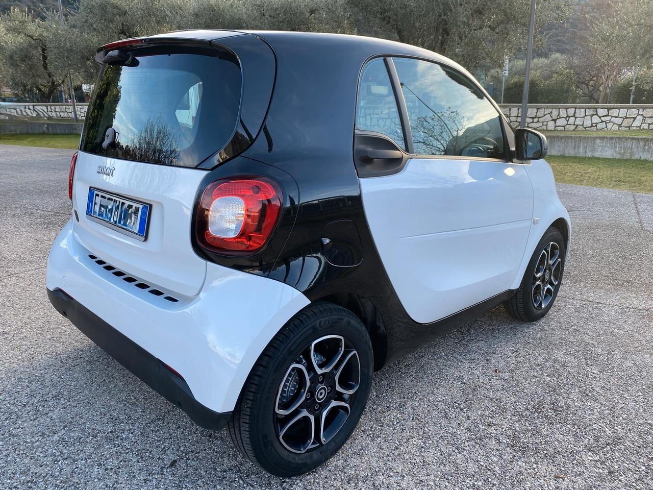 Smart ForTwo EQ Passion ... un fruscio nell'aria